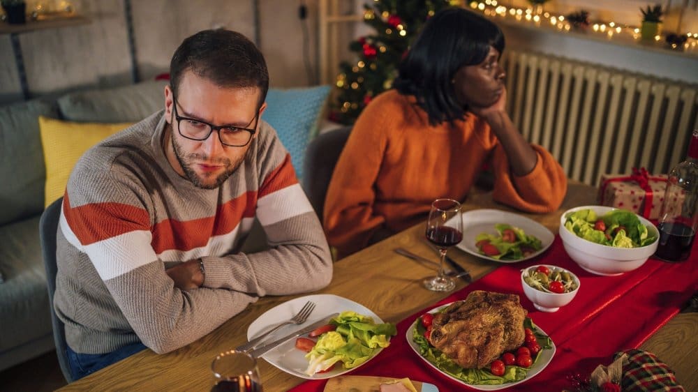 découvrez comment vivre un noël en famille équilibré, entre moments de bonheur partagés et gestion des tensions pour des fêtes harmonieuses.