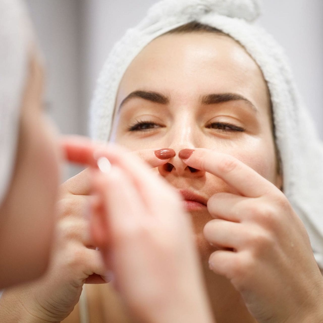 découvrez la signification des boutons sur le nez, leurs causes possibles et comment les traiter efficacement pour une peau saine.