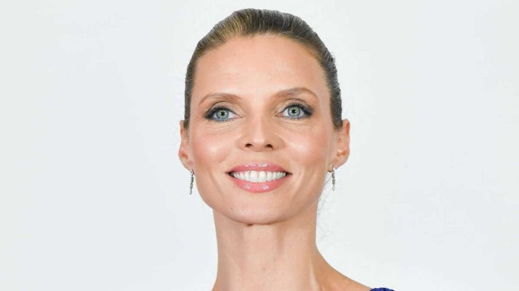 découvrez la réponse de sylvie tellier face aux insultes des candidates miss france 2026, un moment fort et incontournable de l'élection.