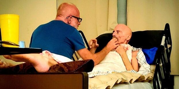 découvrez un témoignage poignant sur la vie avec des parents toxicomanes disparus du sida, une histoire de douleur, de résilience et d'espoir.