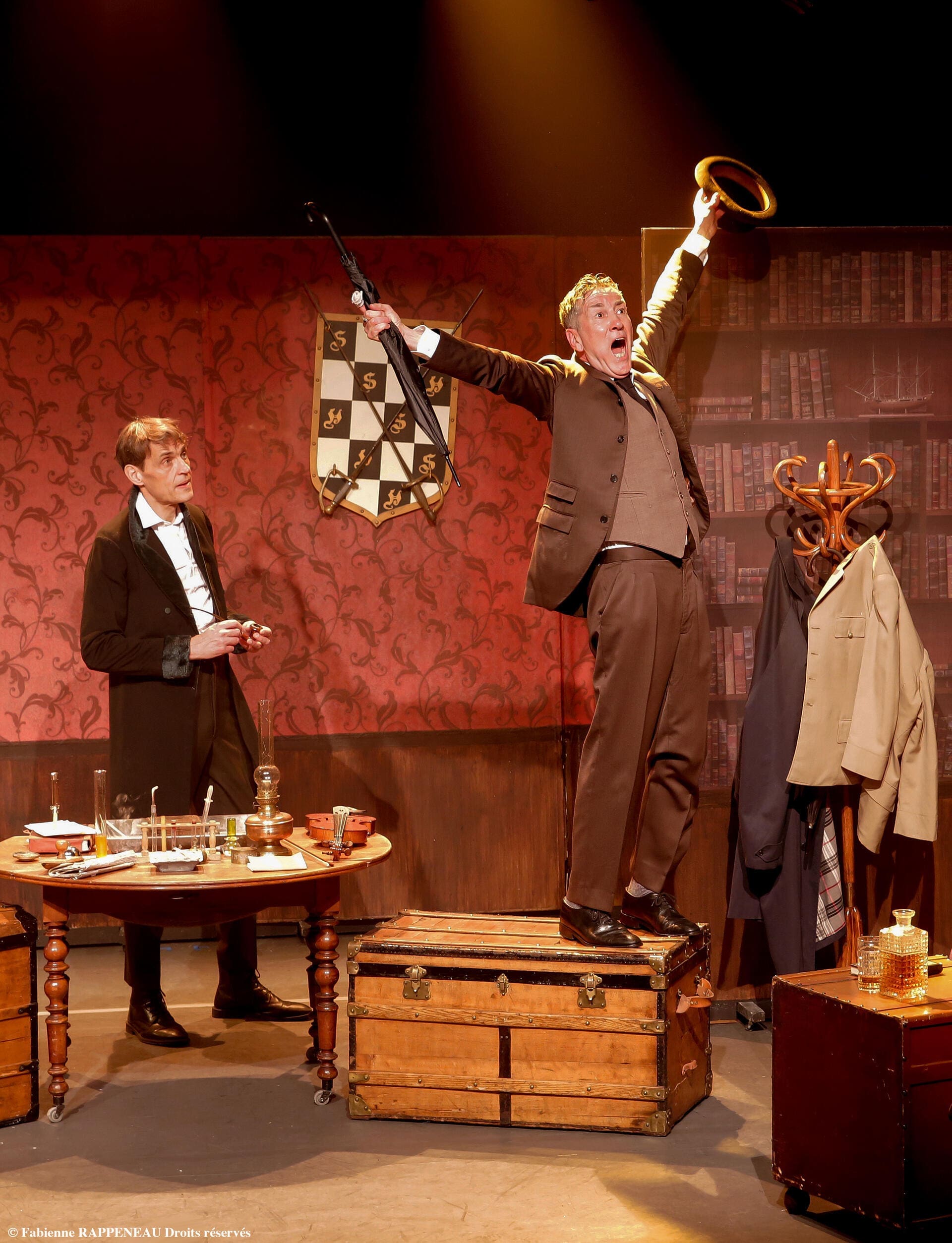 découvrez le mystère captivant du théâtre avec 'secret de sherlock holmes révélé', une pièce pleine de suspense et d'intrigues à ne pas manquer.