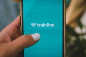 découvrez notre avis sur trainline, la plateforme facile et rapide pour réserver vos billets de train en ligne. comparez les prix, consultez les horaires et planifiez vos voyages en toute simplicité.