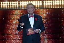 découvrez le conseil surprenant de jean-pierre foucault pour réussir à qui veut gagner des millions et maximiser vos chances de gagner gros.