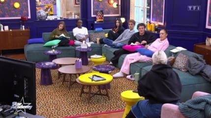 découvrez comment une influenceuse rejoint helena et marine dans le groupe des enfoirés, alliant solidarité et engagement pour une cause commune.