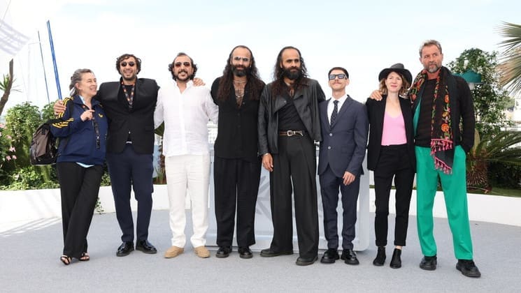 participez à la conférence unipop à espalion sur le thème 'l'agent secret'. découvrez les mystères et histoires fascinantes liés aux agents secrets dans une ambiance conviviale.