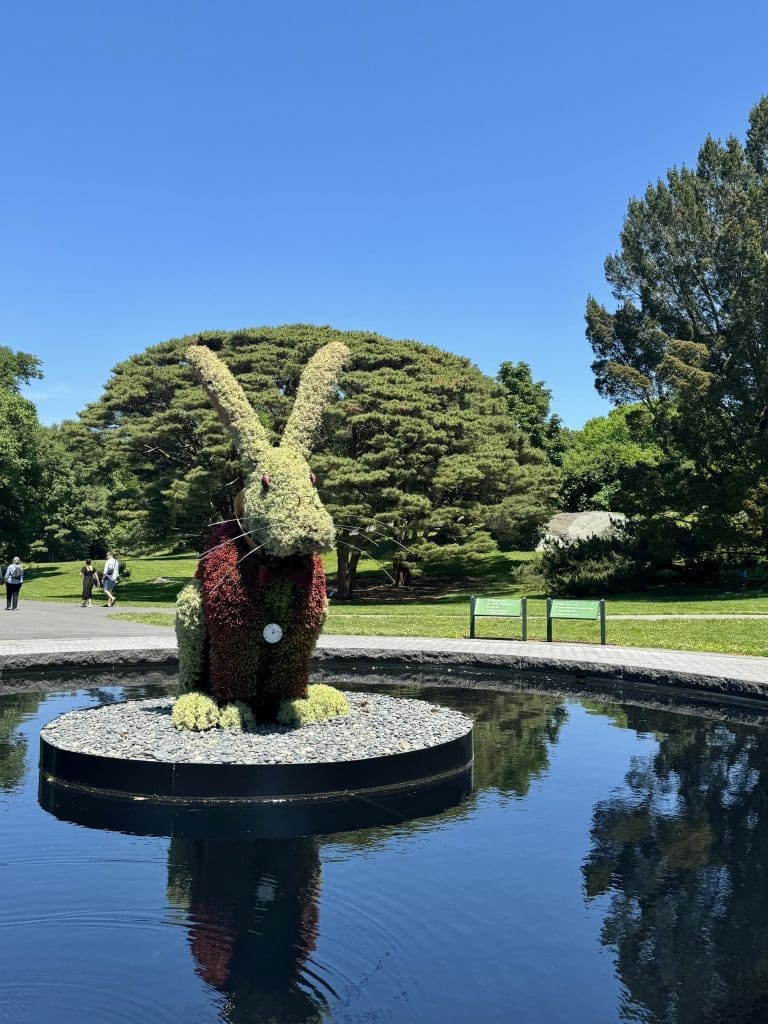découvrez le jardin secret à new york, un havre de paix unique en pleine ville, idéal pour une escapade nature et intimiste.