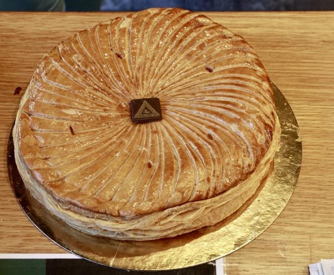 découvrez la meilleure galette des rois à lorient et ploemeur, préparation artisanale et saveurs authentiques pour célébrer l'épiphanie en gourmandise.