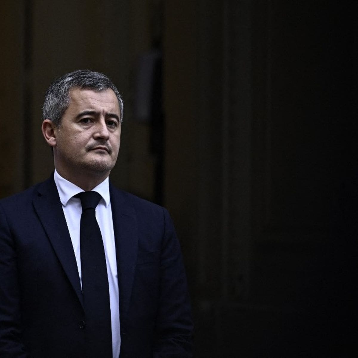 découvrez les enjeux du secret professionnel dans l'affaire narcotrafic où darmanin et les avocats se confrontent. analyse des tensions entre justice et protection des informations.