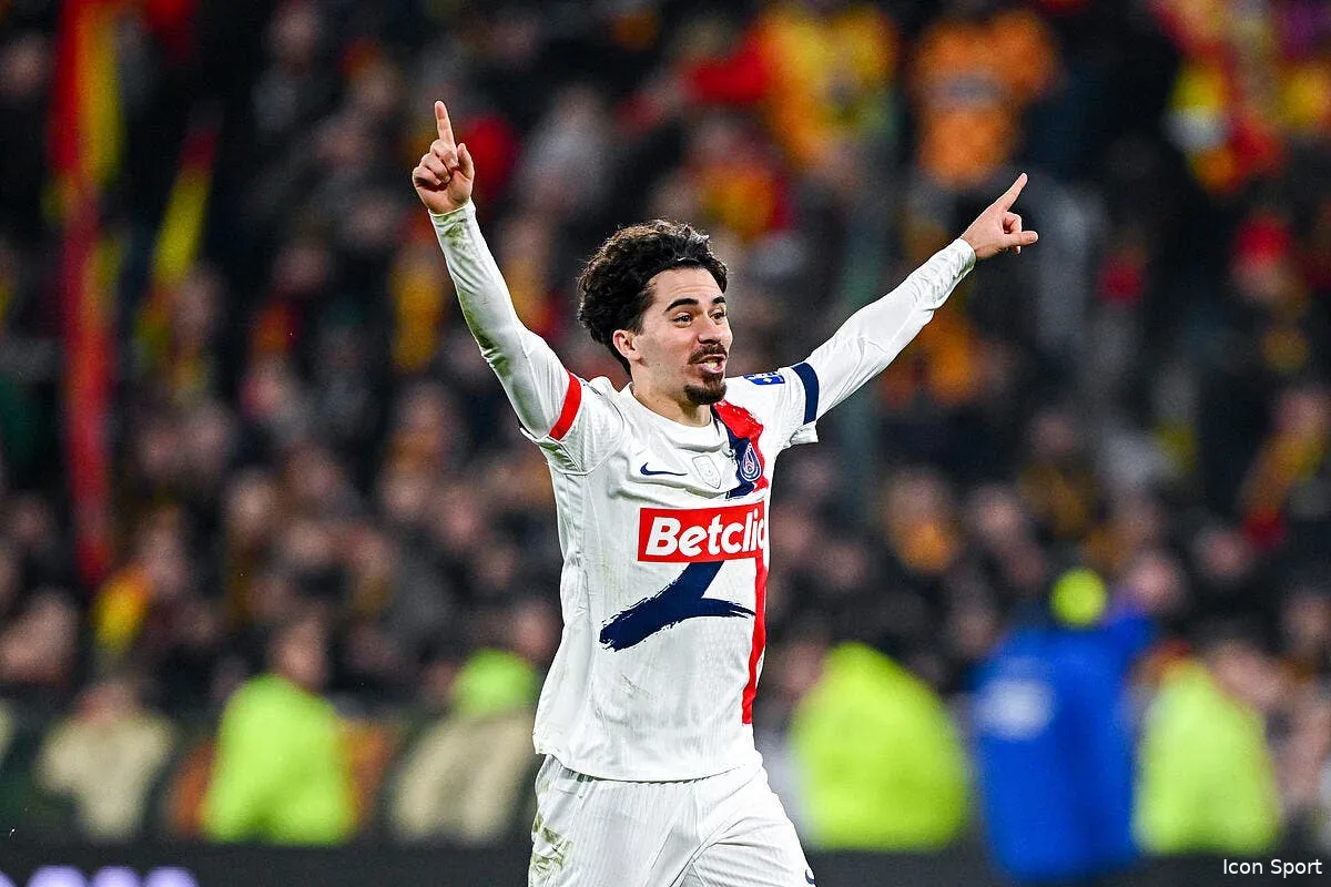 découvrez tous les détails sur l'accord confidentiel entourant le transfert de vitinha au psg, les implications pour le club et les attentes des supporters.