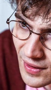 découvrez en direct les péripéties de victor avec son souci d’oreillette. suivez ses aventures et anecdotes en temps réel pour ne rien manquer !