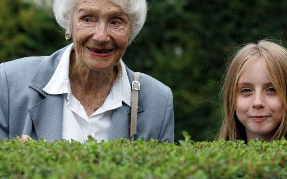 découvrez les secrets de longévité de gisèle, qui fête ses 101 ans, et inspirez-vous de son incroyable parcours et de son mode de vie exceptionnel.