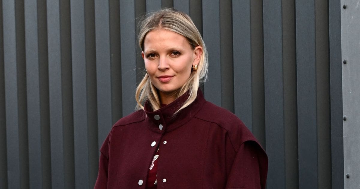 découvrez la parka uniqlo, l'astuce mode imperméable idéale pour les mamans tendance. alliez style et praticité en toutes saisons grâce à ce manteau incontournable.