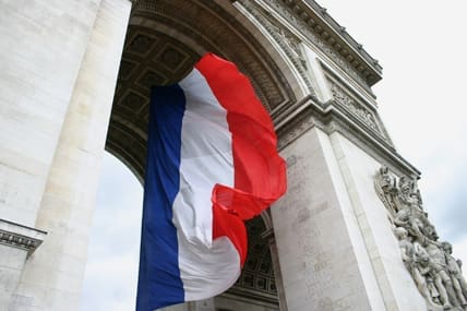 découvrez la signification des couleurs du drapeau français et leur histoire symbolique.