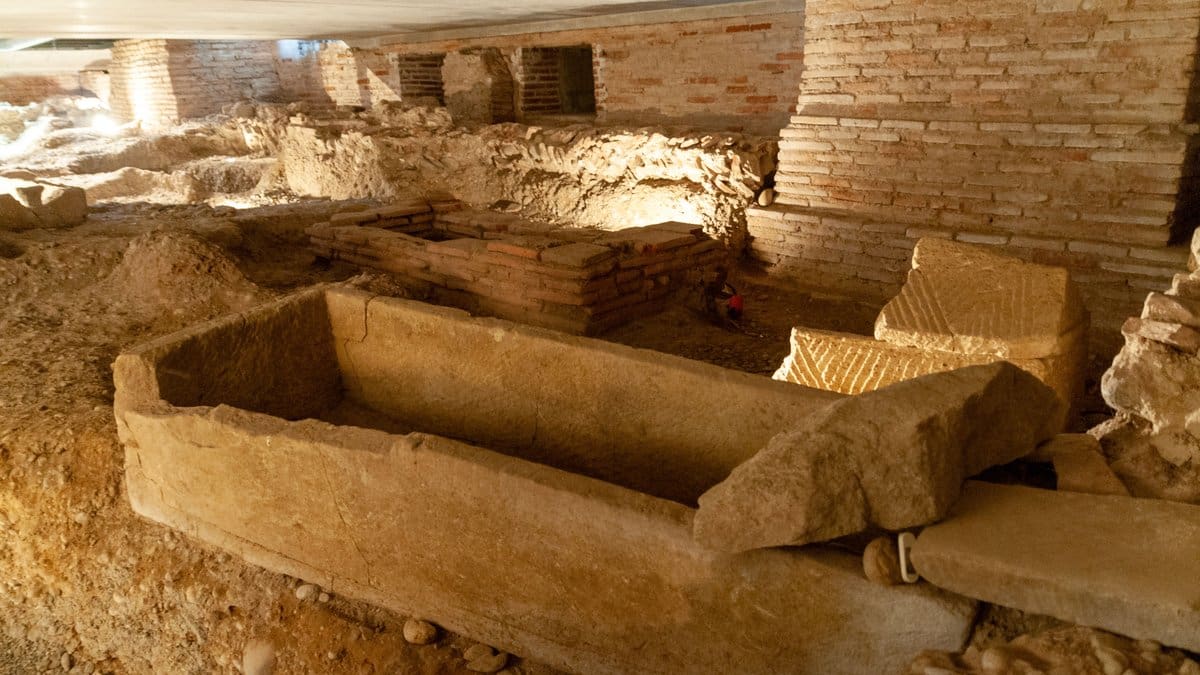 découvrez les trésors cachés du sud-ouest de la france, source d'inspiration pour toulouse-lautrec, debussy et françoise sagan, à travers un voyage culturel unique.