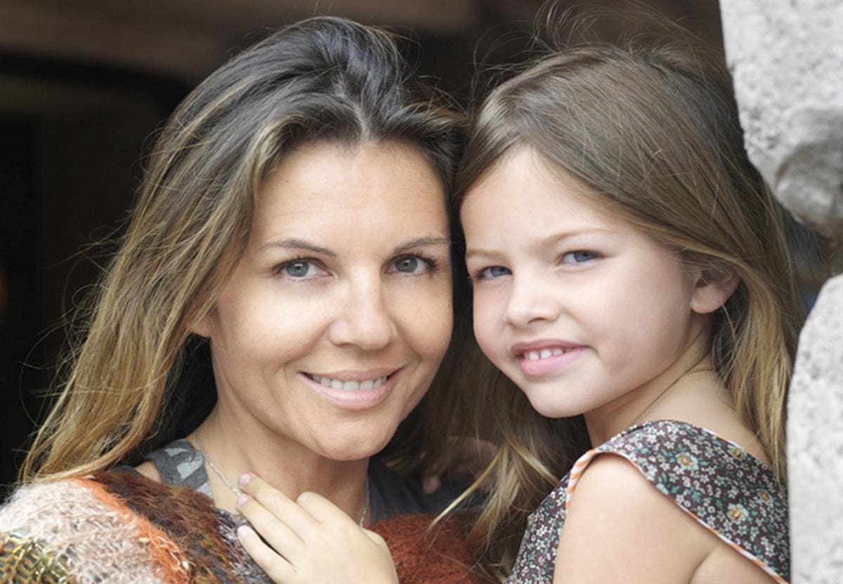 véronika loubry partage avec émotion les mots touchants de sa fille thylane suite à la perte de gérard, un hommage plein de sincérité et de douceur.