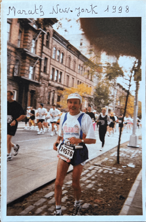 découvrez l'histoire inspirante d'un grand-père de 83 ans passionné de marathons, prouvant que la détermination et l'endurance n'ont pas d'âge.
