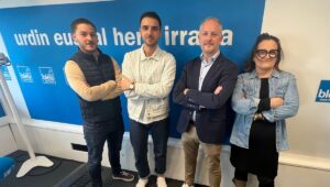 Enseigne d'une agence France Travail, anciennement Pôle emploi, visible sur la façade d'accueil du public